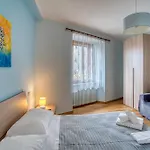 Апартаменты Guesthost - Santa Chiara With Panoramic Terrace