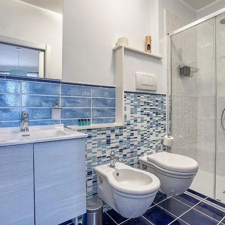 Guesthost - Santa Chiara With Panoramic Terrace Apartamento *