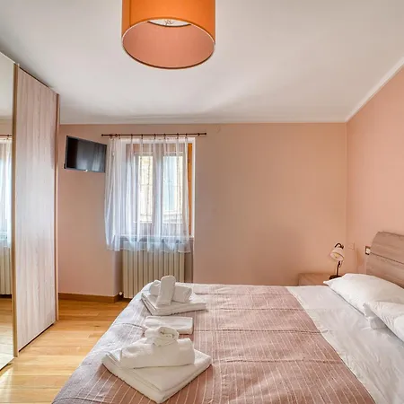 Guesthost - Santa Chiara With Panoramic Terrace Assisi