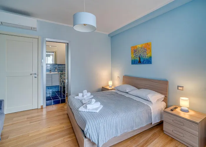 Guesthost - Santa Chiara With Panoramic Terrace *