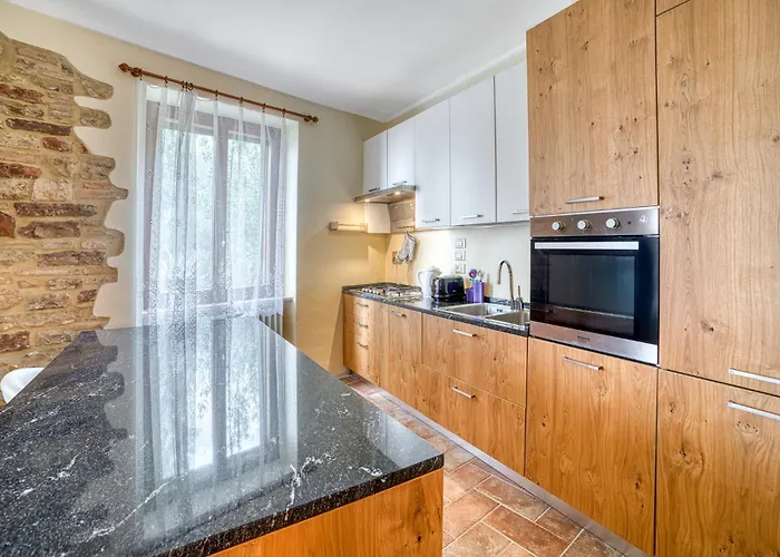 Guesthost - Santa Chiara With Panoramic Terrace Appartement Assisi